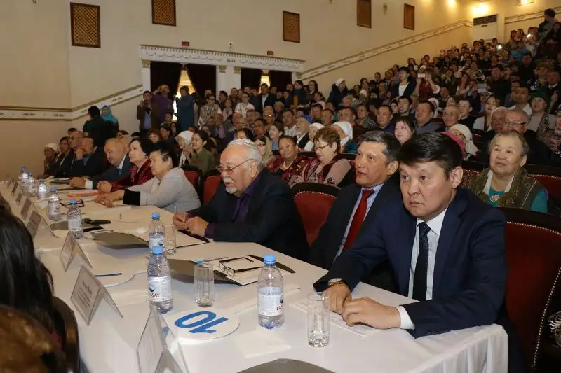 Атыраудағы республикалық айтыстың бас жүлдесін 2 ақын жеңіп алды