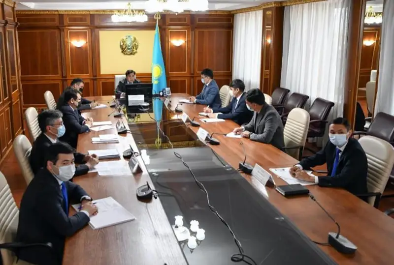 Общество требует от госслужащих этичности и честности – глава АГДС