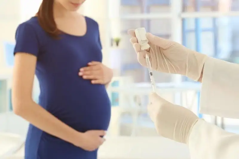 جۇكتى ايەلدەرگە ۆاكسينا سالۋ ماسەلەسى زەرتتەلۋدە - ناريمان تابىنبايەۆ