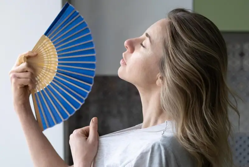 Что происходит с нашим организмом в сильную жару и как ему помочь