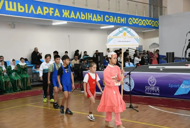 Чемпионат Казахстана по тяжелой атлетике проходит в Астане