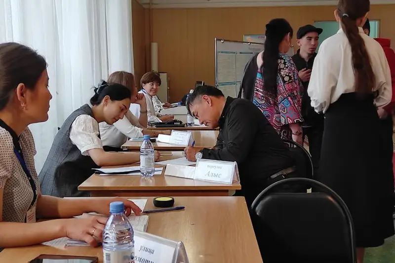 Многодетная семья Жетесовых проголосовала в Актобе