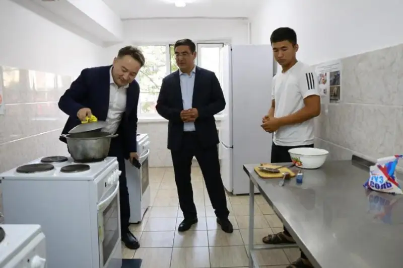 Иногородние студенты должны быть обеспечены общежитиями – Миннауки РК