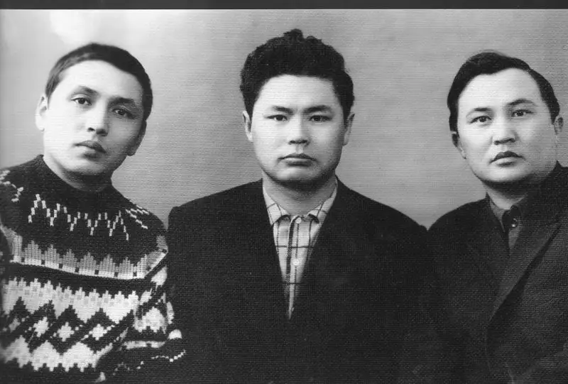 سايىن مۇراتبەكوۆ. قالامداس تۋرالى ءسوز