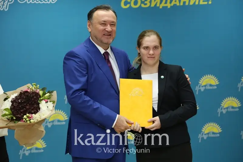 Төреғали Төрәлі мен Ерке Есмаxан &laquo;Нұр Отанның&raquo; қатарына кірді