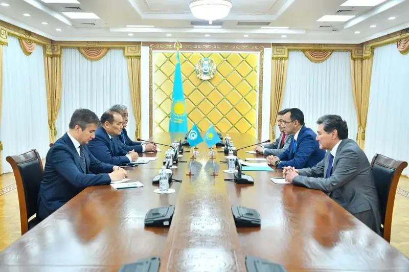 Спикер Сената встретился с Генсеком Организации тюркских государств