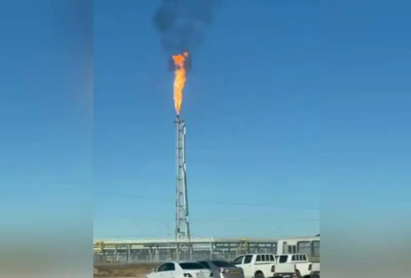 Огненный факел над новым химкомплексом напугал жителей Атырау