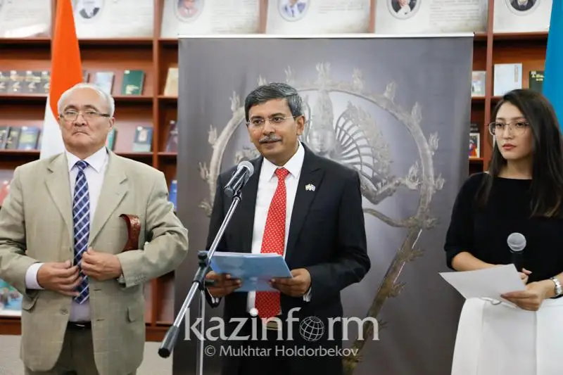 ءۇندىستاندىق تۋريستەر الماتى تاۋلارىن كورۋگە كەلەدى - ەلشى