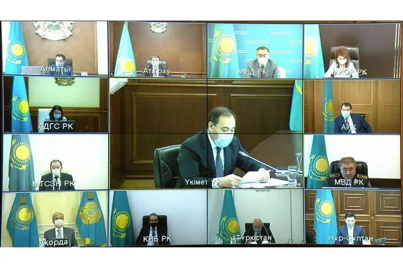 پرەزيدەنت: ۇكىمەت مۇشەلەرى دە، اكىمدەر دە توقمەيىلسۋدىڭ، ماسايراۋدىڭ قاقپانىنا تۇسكەن