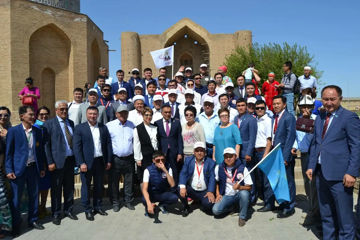 Қазыбек бидің жолымен жүріп өтетін халықаралық автокеруен оңтүстік өңірге жетті