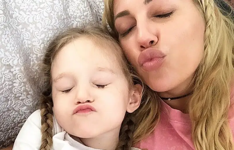 الەمدەگى ەڭ ادەمى ايەلدەردىڭ بالالارى قانداي؟