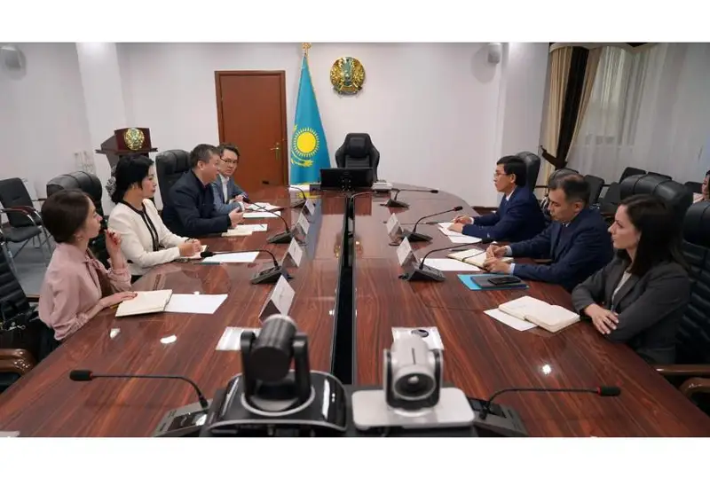 Приоритетно создание образовательного контента на госязыке – глава Минпросвещения