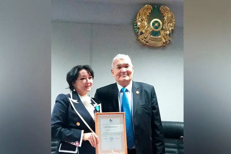 ەلتاڭبا اۆتورى جەكە قۇجاتتارىن ۇلتتىق ارحيۆ قورىنا تاپسىردى