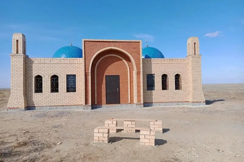 تىلەپ اۋليەنىڭ كەسەنەسى بوي كوتەردى