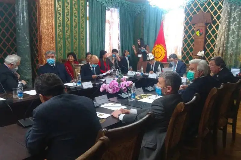 بىشكەكتە جىر الىبى جامبىلدىڭ 175 جىلدىعى اتاپ ءوتىلدى