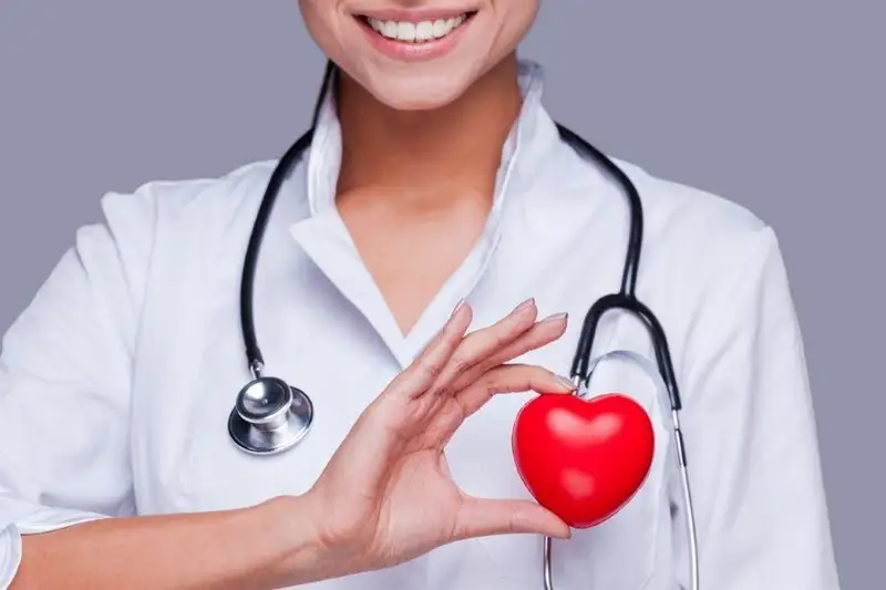 جۇرەككە سۋىق ءتيۋى مۇمكىن بە؟ دارىگەردىڭ جاۋابى