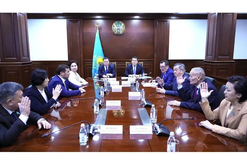 Алихан Смаилов представил активу Кызылординской области нового акима