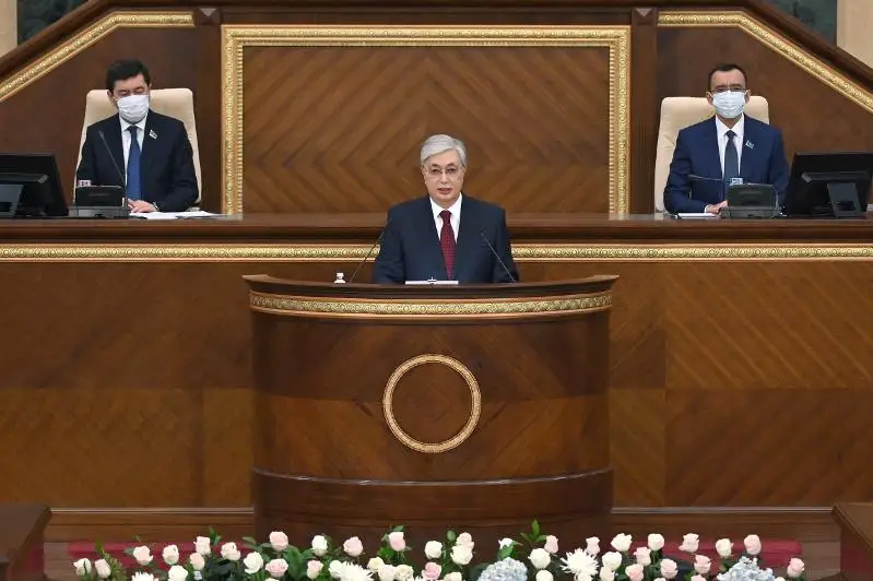 Prezıdent saıası júıeni keshendi jańǵyrtý baǵdarlamasyn usyndy