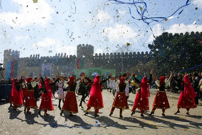 Новруз байрамы или как отмечают азербайджанцы праздник весеннего обновления