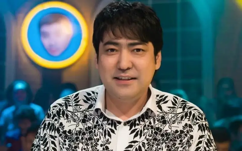 مەيرامبەك بەسبايەۆ ولەڭ وقىپ جۇرتتىڭ جۇرەگىن ەلجىرەتتى