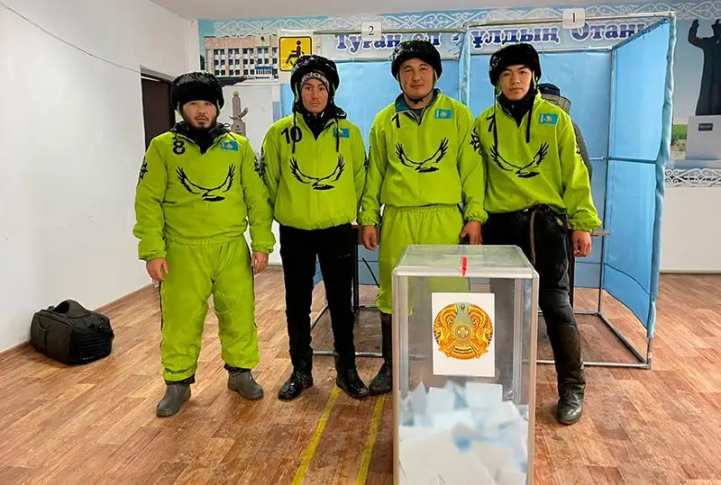 Батысқазақстандық көкпаршылар сайлауға салт атпен келді