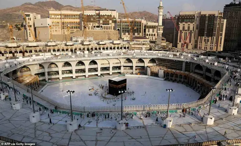 مەككە كوروناۆيرۋسقا بايلانىستى قاڭىراپ قالدى