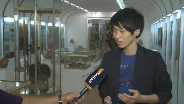 جاپون ستۋدەنتى ەلىمىزگە ارنايى كەلىپ قورقىت اتا مۇرالارىن زەرتتەپ جاتىر