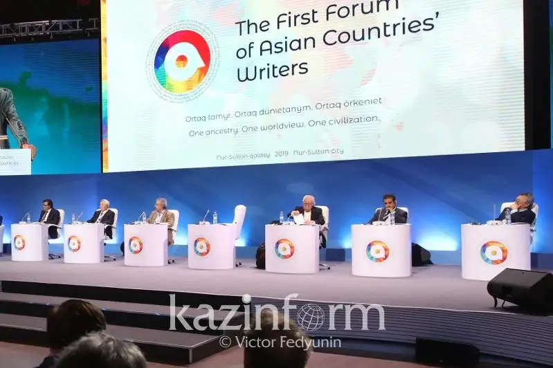 اراب جازۋشىسى: ادەبيەت - دىننەن ازات، تولەرانتتى قۇندىلىق