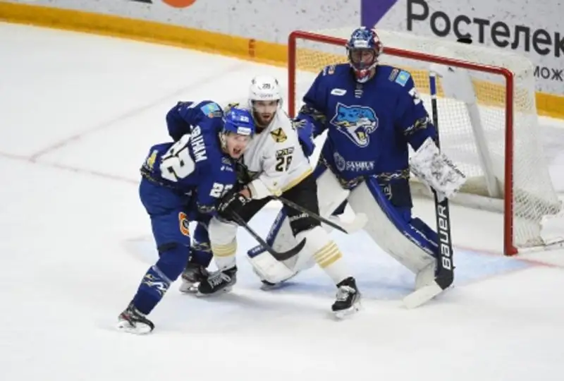 ХК «Барыс» проиграл «Адмиралу» в домашнем матче