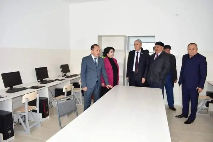Qazyǵurtta Respýblıka kúnine oraı mektep pen medıtsınalyq ortalyq ashyldy