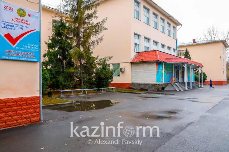 Алматыда сайлау күніне дайындық қалай жүріп жатыр – фоторепортаж