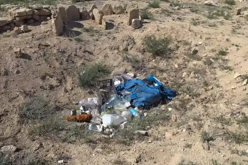 Загрязнивших памятник эпохи Золотой Орды в Мангистауской области привлекут к ответственности