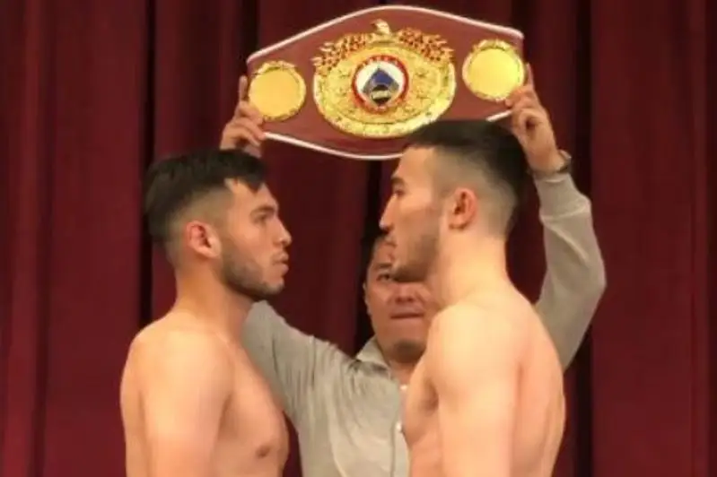 Казахстанский боксер сделал вес перед боем за титул чемпиона мира