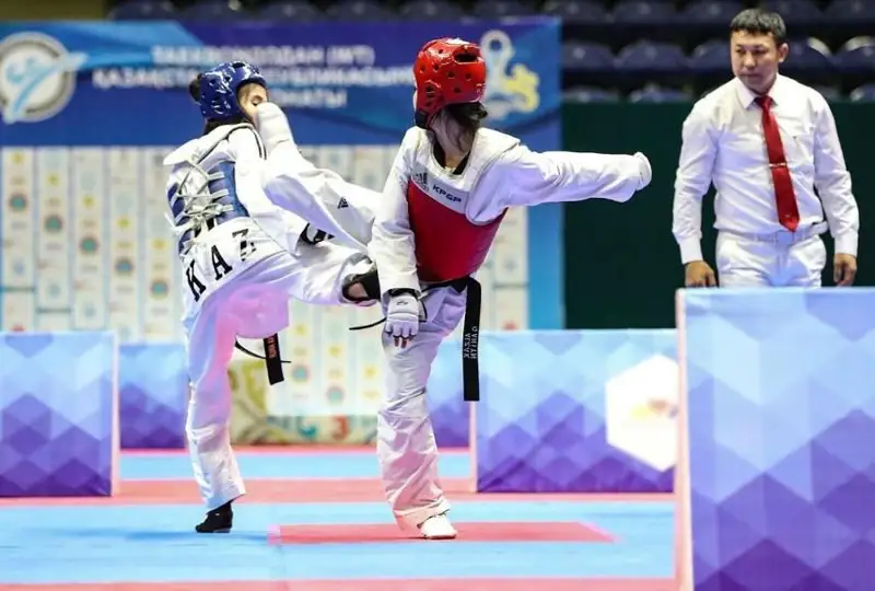 Турнир памяти Бексеита Тюлькиева по таеквондо проходит в Таразе