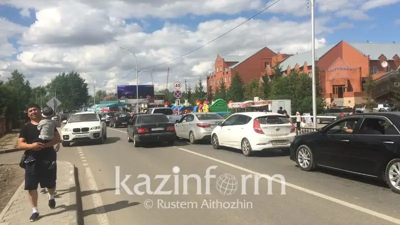 Бурабай орталығында туристер ұзын-сонар  кептелісте тұр