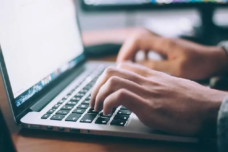 Almaty prokýrorlary júzden astam pornografııalyq mazmundaǵy saıtty buǵattady