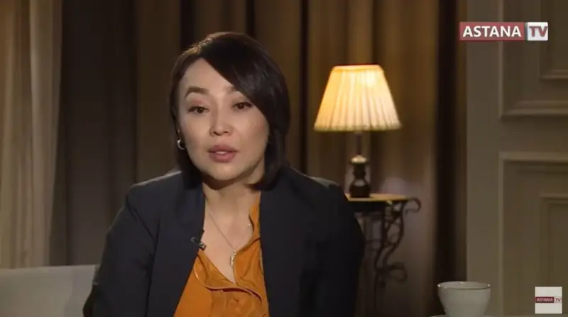 شۇعىلا ساپارعالي قىزى: قازاقستاندا تۇرعانشا، ۇرىمجىگە بارعانىم ارتىق دەپ ويلادىم