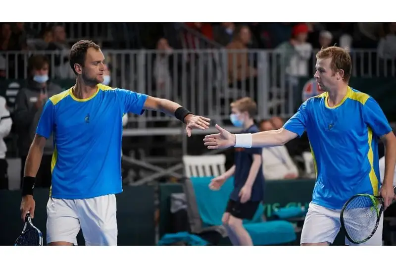 Казахстанские теннисисты вышли в четвертьфиналы турниров WTA и ATP