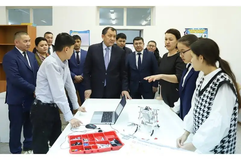 Аким Мангистауской области поручил проанализировать работу школ