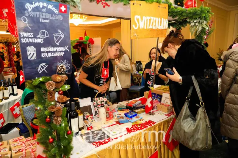 Рождественская благотворительная ярмарка проходит в Астане