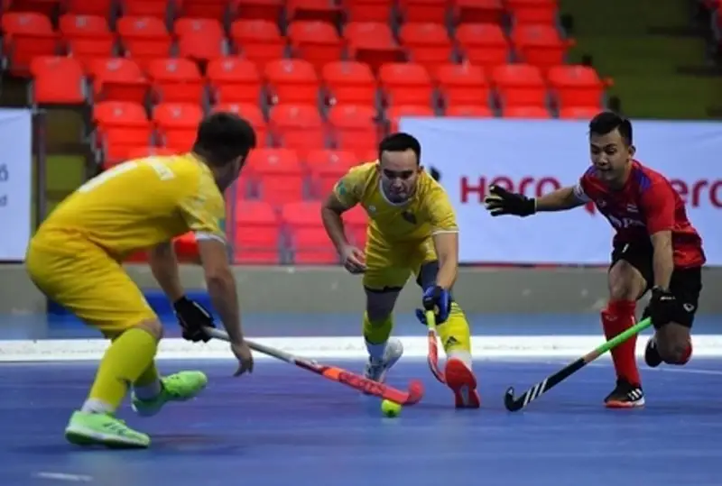 Сборная Казахстана одержала вторую победу на Кубке Азии по хоккею в помещении