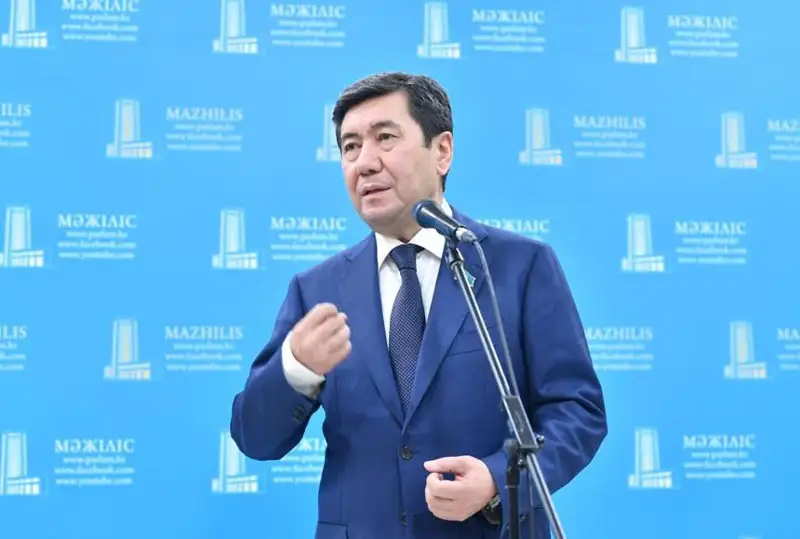 Ерлан Кошанов: 7 лет президентства – это прогрессивная и нужная стране норма