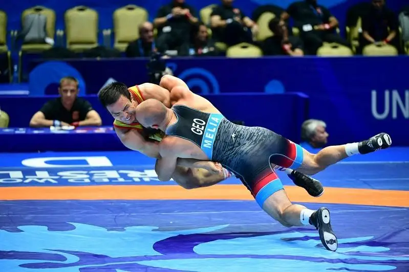 كۇرەس تۇرلەرىنەن الەم چەمپيوناتى: بۇگىن قازاق بالۋاندارىنان كىمدەر بەلدەسەدى؟