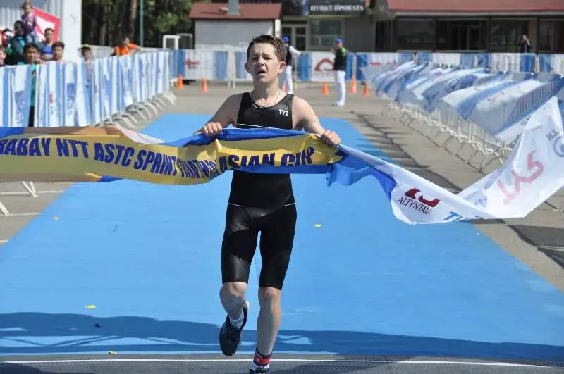 триатлоннан 