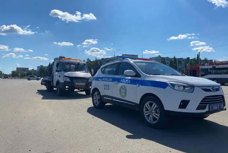 Необычным способом призывают жителей Костанайской области к соблюдению ПДД