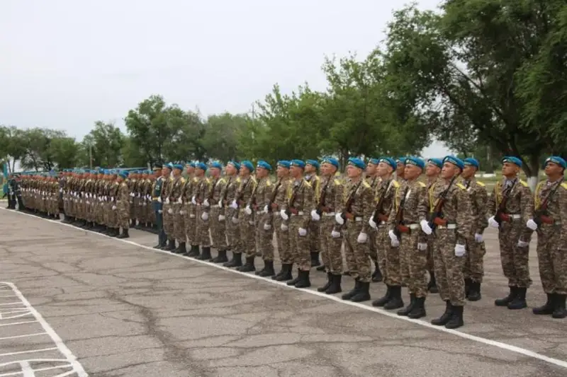 Более тысячи молодых десантников приняли военную присягу
