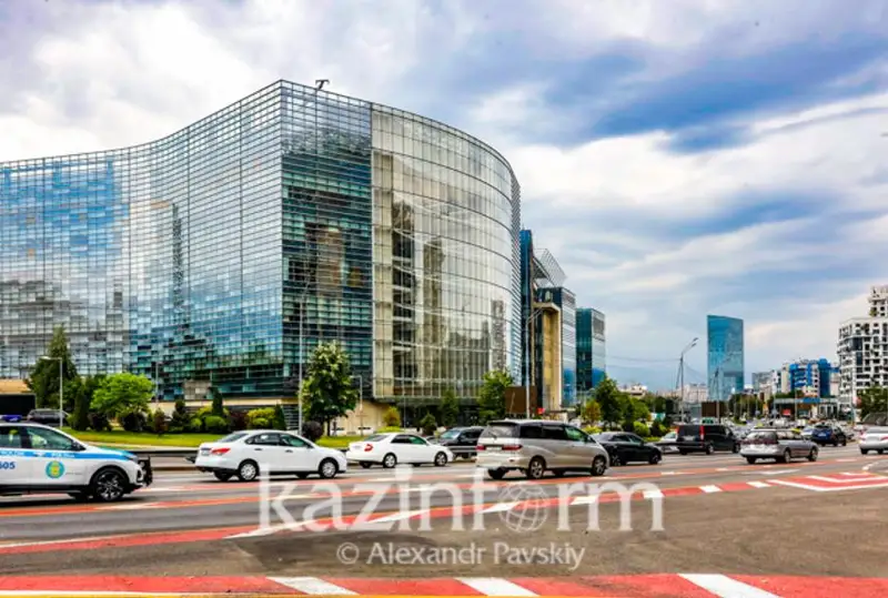 Строить ежегодно 70 км новых дорог необходимо в Алматы