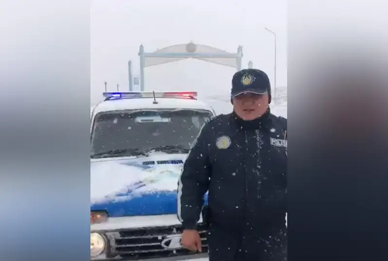 Полицейские обратились к автовладельцам из-за ухудшения погоды в Жамбылской области