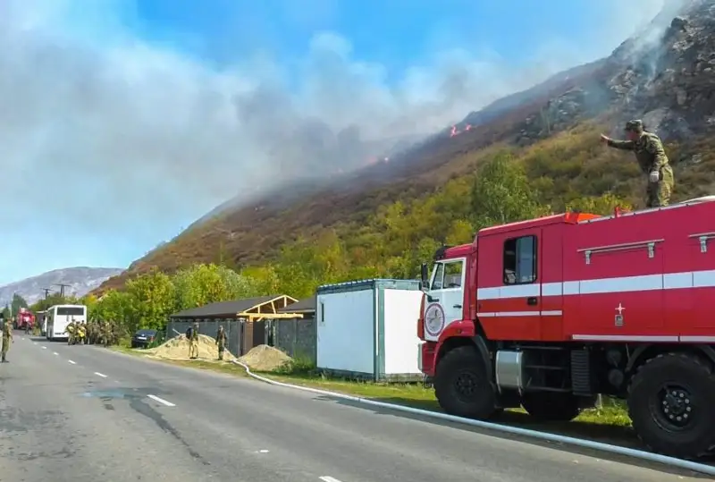 Седьмые сутки тушат пожар в районе Алтай ВКО