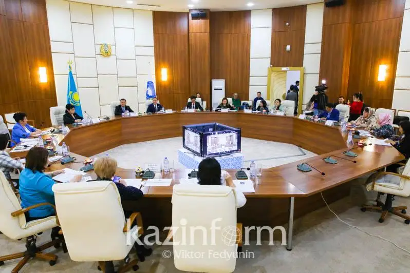 О планах по повышению доходов матерей Казахстана рассказали в АНК